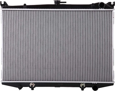 Radiador para camioneta Nissan 1995 1996 1997 Foto 1 de 4