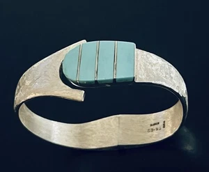 Vintage Taxco Mexico Sterling Silver Turquoise Hinged Cuff Bracelet - Picture 1 of 6