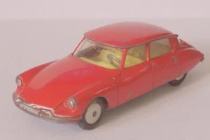 Corgi Toys No.210 Citroen DS19 Car (1957-59) Original Red Paint. - Picture 1 of 10