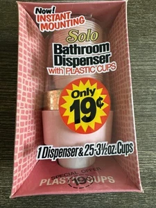 Vintage Solo Bathroom 25 Cup Dispenser PINK 70's Wall Mount NIP Retro Nostalgia - Picture 1 of 6