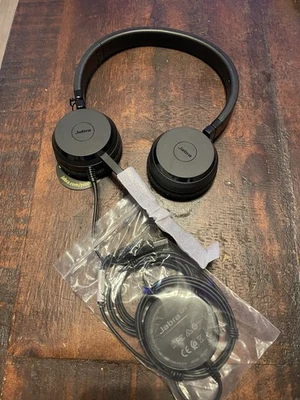 Jabra Evolve 20 Stereo UC USB-C Wired Headset 4999-829-209 - Image 1 of 4