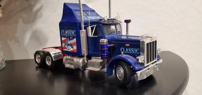 Revell Black 08891 Metal 1:24 Diecast Carry Transit Peterbilt 359 Truck  - Image 1 of 4