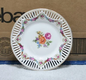 ANTICO PIATTO SHUMANN BAVARIA RITAGLIATO STILE BOUQUET DI FIORI GHIRLANDA BORDO ORO - Foto 1 di 5
