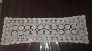 Lovely White Cotton Lace Vintage Table Runner Doiley 91 x 32 cms - Picture 1 of 4