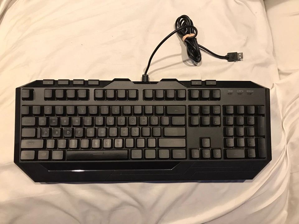Cooler Master Devastator 3 Gaming Keyboard. Tested And Works. - Image 1 of 2