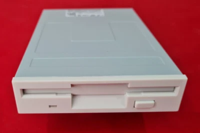 New HD High Density Samsung 1MB 1.44MB 1.6MB 2MB  3.5" floppy drive, grey. - Image 1 of 3