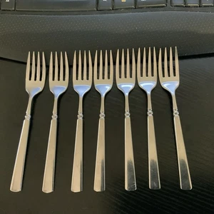 ONEIDA EASTON STAINLESS SET OF 7 SALAD FORKS - USED - Picture 1 of 1
