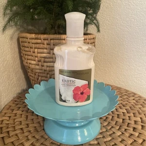 Bath & Body Works Pleasures EXOTIC Coconut Lotion Full Size 8 fl oz Retired - Picture 1 of 5