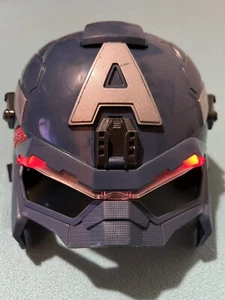 Captain America / AVENGERS / Hasbro / Halloween / Mask w/ LED Lights / 2013 - Picture 1 of 5