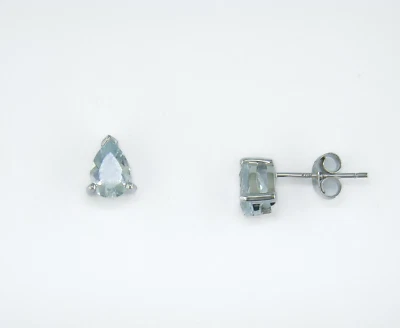 1.30 Carat 7 x 5 mm Pear Shape Aquamarine 10kt White Gold Stud Post Earrings - Image 1 of 2