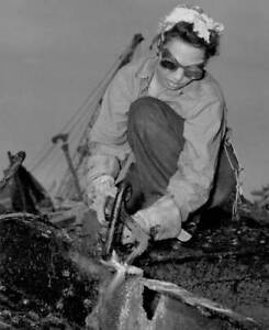 An woman she uses cutting torch Pearl Harbor Navy Yard Pearl Harbo- Old Photo