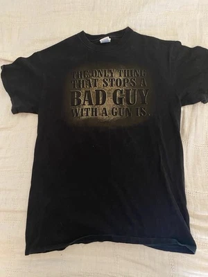 Camiseta de Colección de la Asociación Nacional del Rifle de la NRA M Negra Gráfico Good Guy Bad Guy Foto 1 de 4