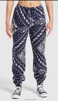 Gymshark Lifting 泵裤海军蓝/白色佩斯利已售完印花中号 — 第 1/4 张图片