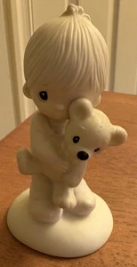 Estatuilla Enseco Precious Moments Jesus Loves Me Little Boy With His Teddy Bear - Imagen 1 de 5