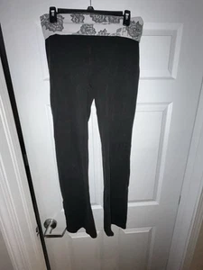 Victoria’s Secret Pink Y2K Fold Over Floral logo Yoga Pants Black Womens M - Picture 1 of 4