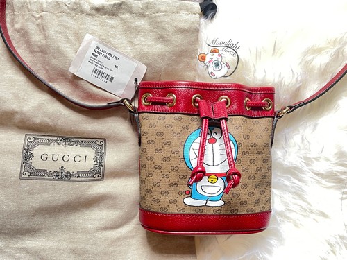 Gucci x Doraemon Mini Borsa a Secchiello Tracolla GG Supreme 2021 Capodanno Lunare