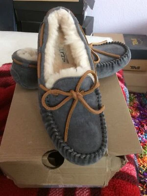 UGG Australia Women Dakota Moccasin Pewter Slipper US Size 5 - Image 1 of 4