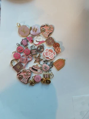 Dior   Gucci  Pendants zipper pull mix lot of 28 - Image 1 of 4