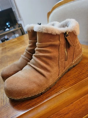 Suede Leather Faux Fur Lined Ankle Boots By EARTH Sz 7 Excellent Condtn - Image 1 of 4