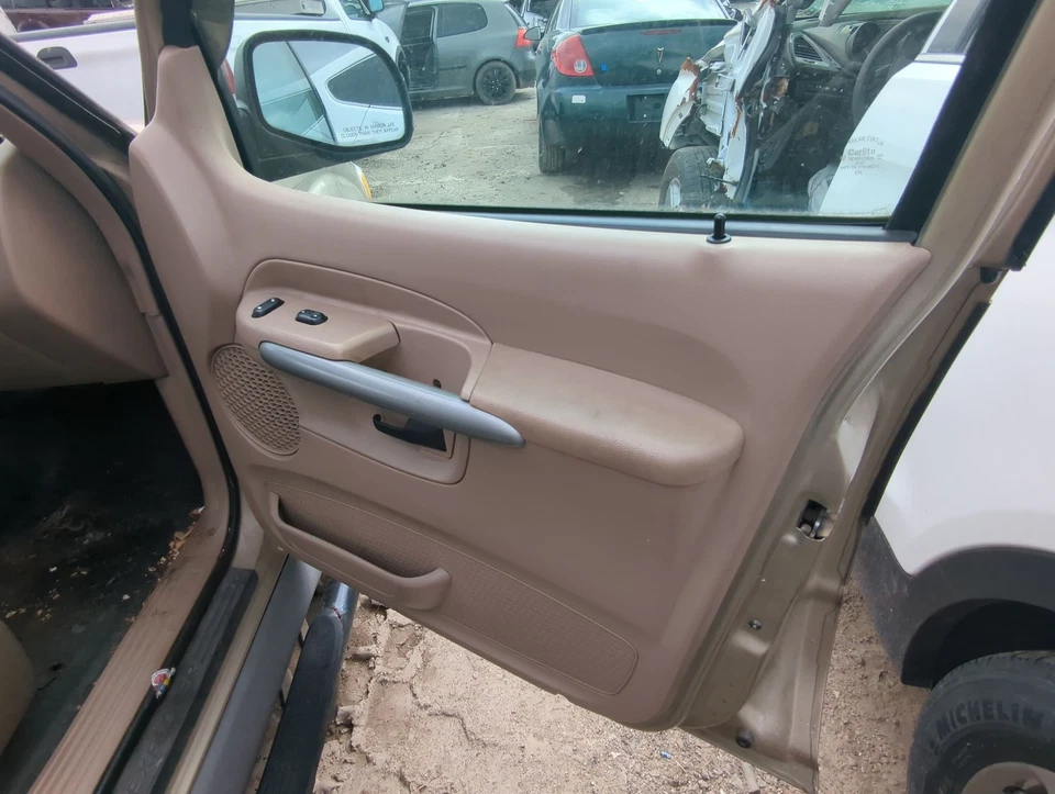 Paneles de puerta Ford Explorer Sport Trac 2001 Foto 1 de 1