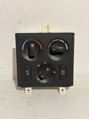 VOLVO VNL  A/C CLIMATE CONTROL Temperature Module P/N: 21284332 OEM BEHR - Image 1 of 4