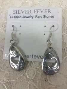 "Silver Fever" Heart Cutout Dangle Earrings Pierced Silver-tone - Picture 1 of 4