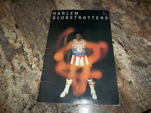 1985 HARLEM GLOBETROTTERS-OFFICAL PROGRAM / BOOK - Picture 1 of 9