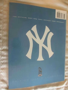 Anuario del equipo de los Yankees 2001 26 veces de la Serie Mundial de los Campos cubierta blanda * - Imagen 1 de 2