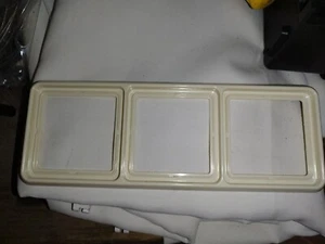 Jung CD Serie 3-fach Rahmen  in cremeweiß - Bild 1 von 2