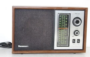 Radio d'epoca Panasonic RE-6286 AM/FM da tavolo armadio venature legno - Foto 1 di 8