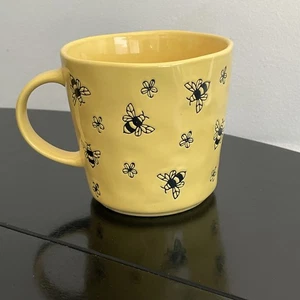 Prima Design,Yellow 20oz. Bee Design Mug Adorable. Perfect Condition. - Picture 1 of 6