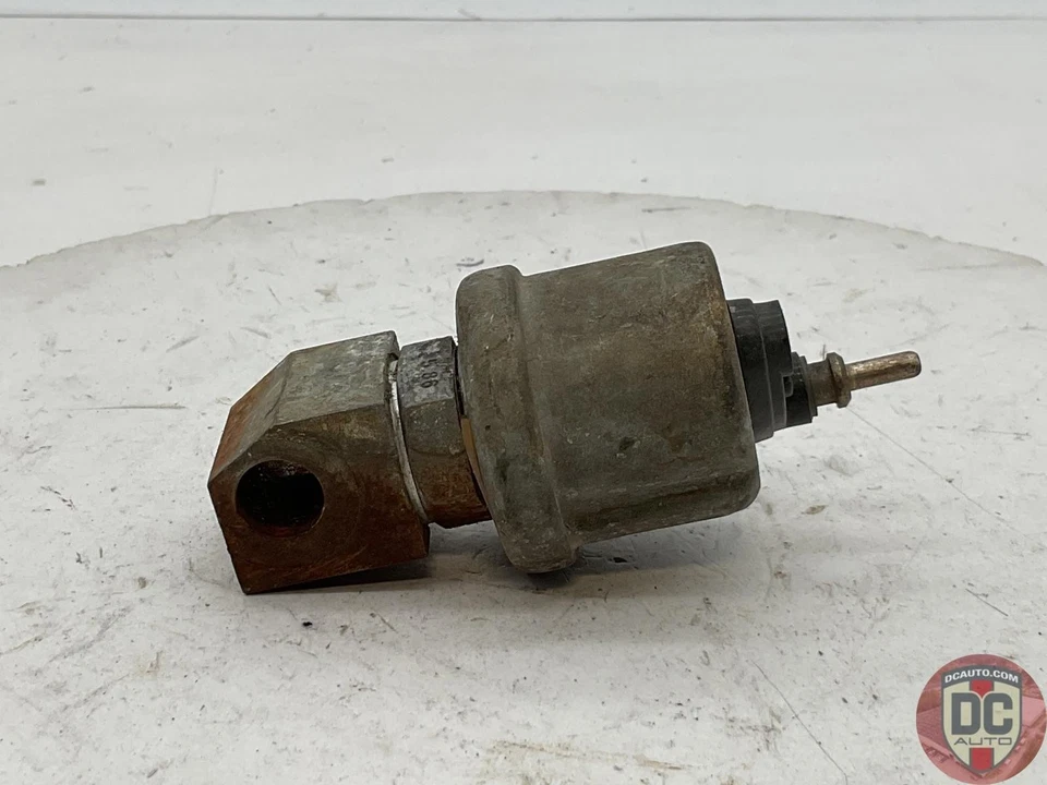 1978-1983 Porsche 911SC Oil Pressure Sending Unit 91160611101 134500 - Image 1 of 4