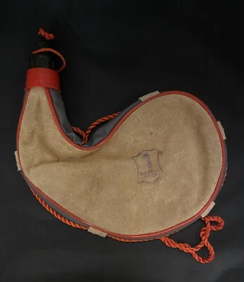 Coghlan's Bota Bag, Traditional Wine Skin, Rugged Leather Exterior 1L - Изображение 1 из 3