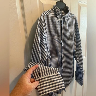 Camisa masculina Nautica botão para baixo azul xadrez botão para cima tamanho médio M nova com etiquetas - Imagem 1 de 4