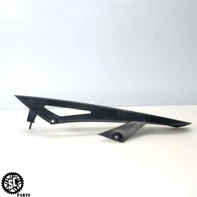 06-07 CUBIERTA PROTECTOR CADENA KAWASAKI NINJA ZX10R Foto 1 de 4