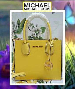 NWT MICHAEL KORS MERCER Medium Messenger Crossbody Bag In SUNSHINE Leather Gold - Picture 1 of 11