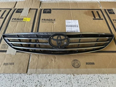 2005 to 2006 Toyota Camry Front Upper Grill Grille Oem P5913 DG - Image 1 of 3