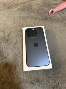 Apple iPhone 15 Pro 128GB Titan Blau ohne Simlock - Zdjęcie 1 z 13