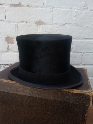 Silk Top Hat And Box by Thomas Townsend & Co London 6 X 7½" Inside - Image 1 of 4