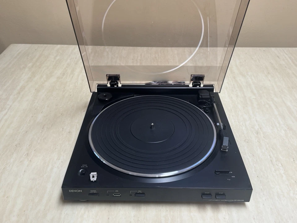 Excellent Shape Includes Extra Stylus and 45 Adaptor. Free Shipping - Image 1 of 4