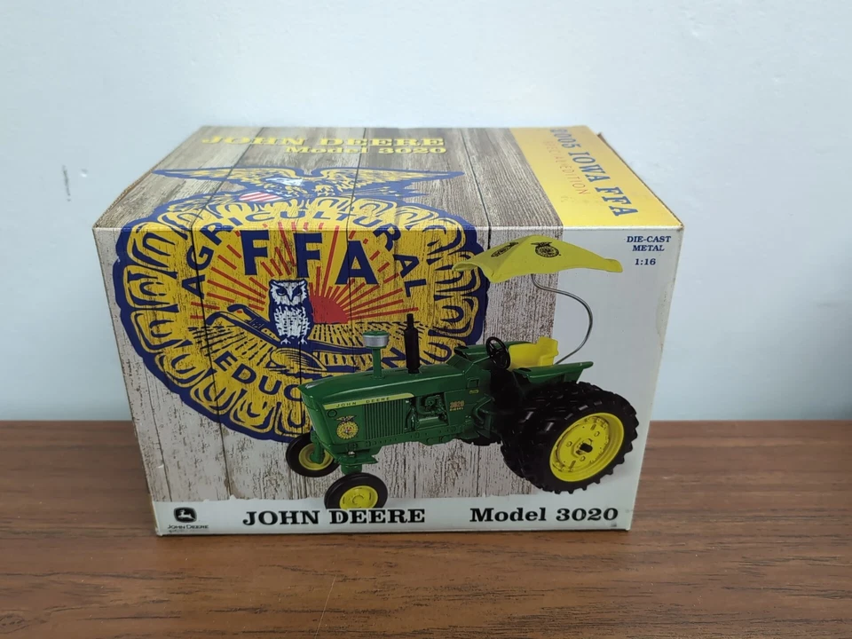 1/16 Ertl Farm Toy John Deere Model 3020 Tractor With Duals 2005 Iowa FFA  - Image 1 of 1