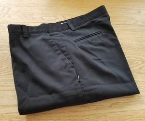 Dockers Men's 38/30.5 Black Khaki Pants 6 Pockets 2 w Buttons 2 w Zip 2 Reg - Picture 1 of 11