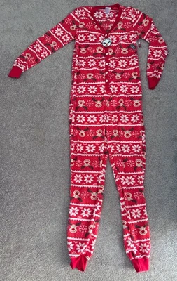 ¡NUEVO CON ETIQUETAS! Pijama de una pieza Secret Treasures Christmas felpa alce rojo, asiento abatible, pequeño Foto 1 de 4