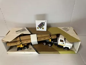 ERTL John Deere Heavy Duty Logger Stock No. 3180 Boxed - Picture 1 of 12