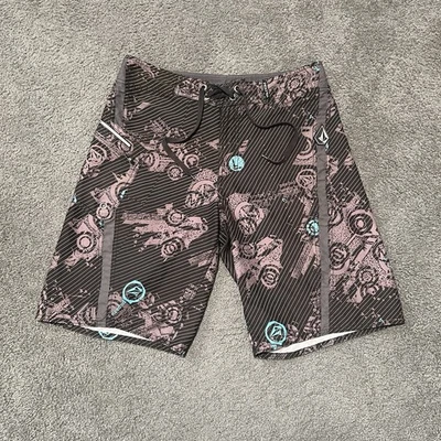 Volcom Men's Vintage Y2K Stone Surf Board Shorts, Cargo Pocket, Size 32 - Image 1 of 4