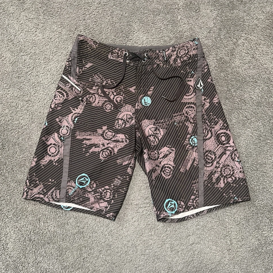 Volcom Men's Vintage Y2K Stone Surf Board Shorts, Cargo Pocket, Size 32 - Image 1 of 4