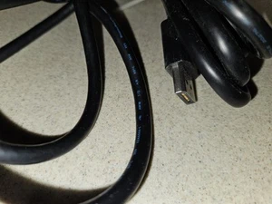 THREE DisplayPort Male to DisplayPort Male Cable 6 Ft - Picture 1 of 3