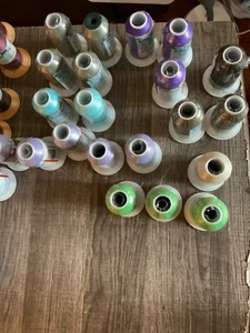 Gutermann Bulky Nylon Thread. Overlocking. Survey fil Texture you choose - Picture 1 of 27