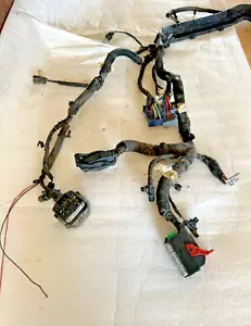 2020 6 LUG DODGE RAM 1500 BIG HORN 5.7 4WD FUSE RELAY BOX PARTIAL HARNESS - Picture 1 of 8