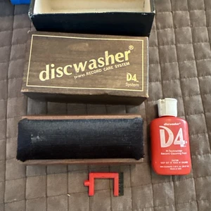 Vintage Discwasher D4 Record Care System Kit Boxed Vinyl Cleaner  & Brush USA - Imagen 1 de 10